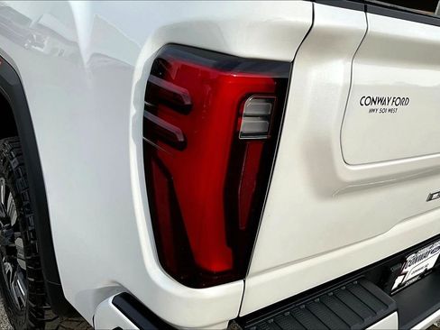 Used 2024 GMC Sierra 3500 Denali w/ Denali Reserve Package image 26