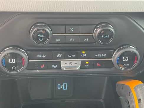 Used 2023 Ford Bronco Badlands w/ Sasquatch Package AWD/4WD image 16