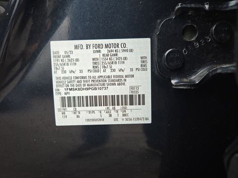 Used 2023 Ford Explorer XLT AWD/4WD image 27