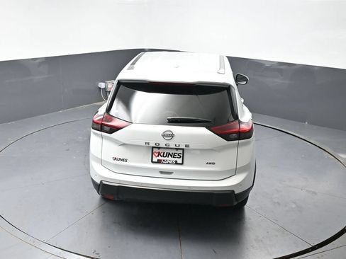 Used 2025 Nissan Rogue SV AWD/4WD image 47