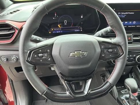 Used 2025 Chevrolet TrailBlazer RS w/ Convenience Package AWD/4WD image 17
