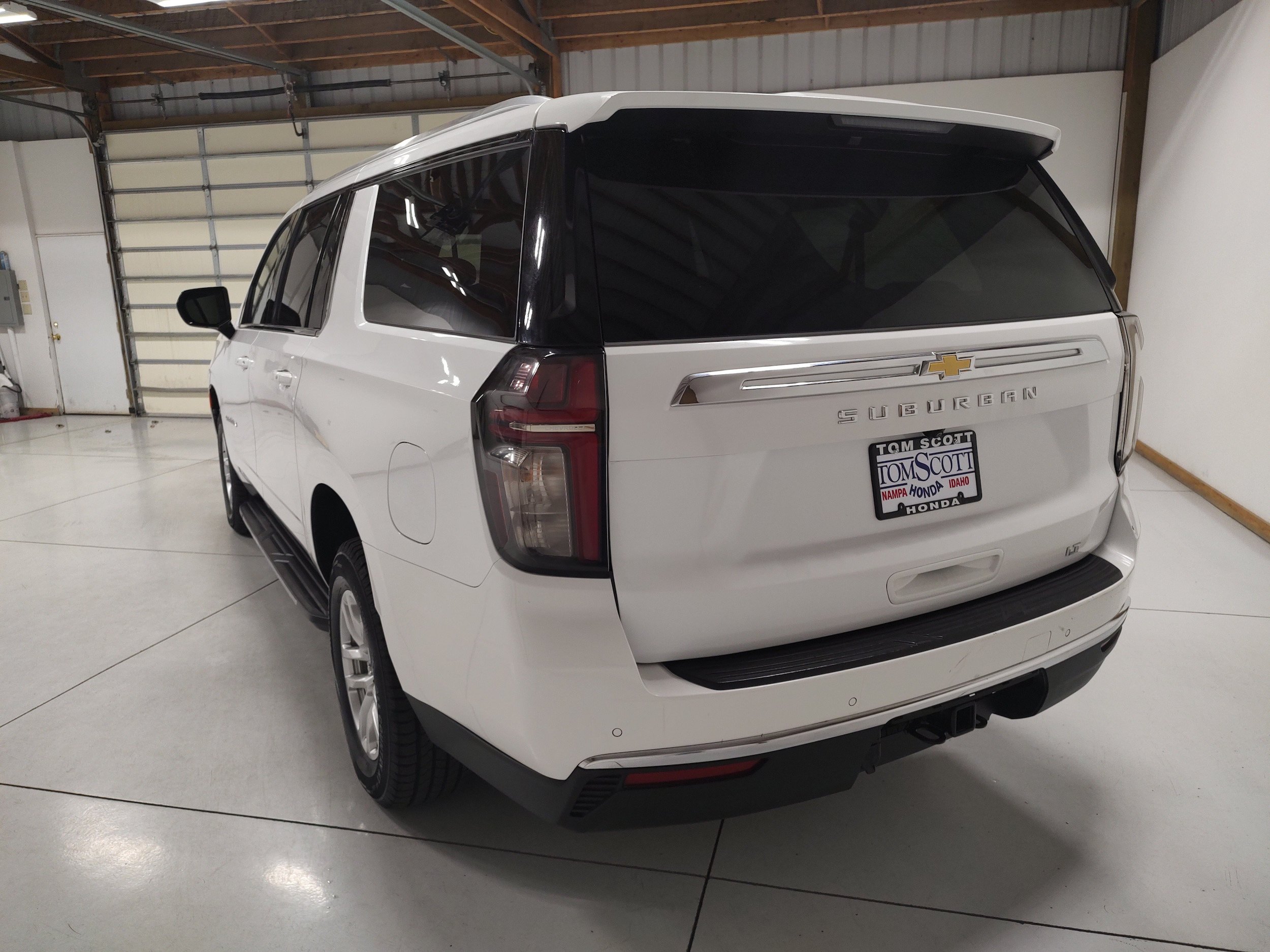 Used 2024 Chevrolet Suburban LT AWD/4WD image 13