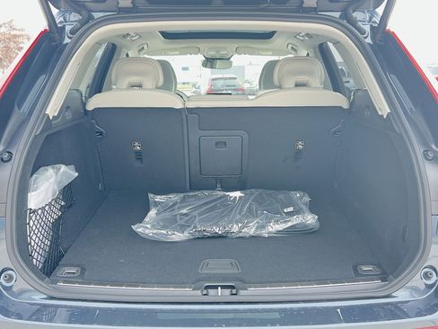 New 2026 Volvo XC60 B5 Ultra w/ Climate Package image 25