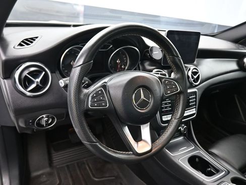 Used 2018 Mercedes-Benz GLA 250 4MATIC image 14