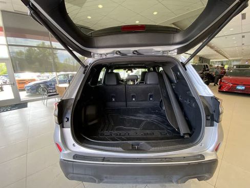 Used 2025 Subaru Forester Limited w/ Popular Package #2 AWD/4WD image 35