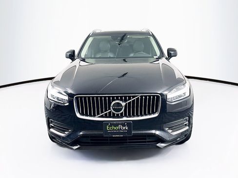 Used 2021 Volvo XC90 T6 Momentum AWD/4WD image 2