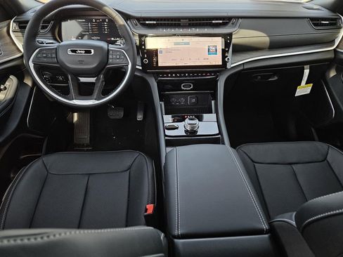 New 2026 Jeep Grand Cherokee Limited AWD/4WD image 9