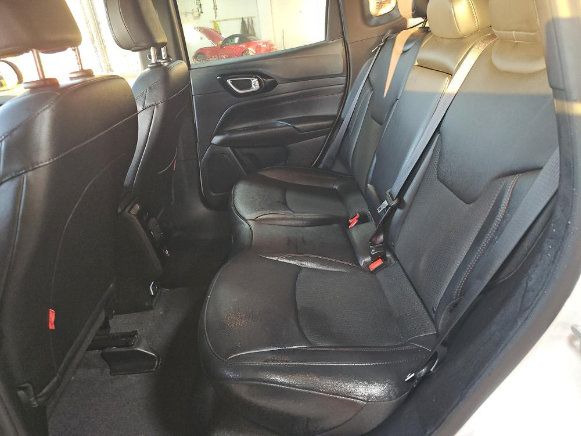 Used 2025 Jeep Compass Trailhawk AWD/4WD image 8