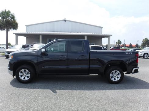 Used 2023 Chevrolet Silverado 1500 LT image 1