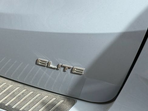 Used 2025 Honda Odyssey Elite image 11