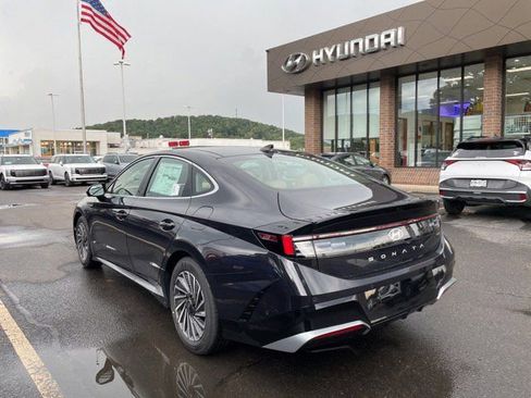 New 2025 Hyundai Sonata Limited image 5