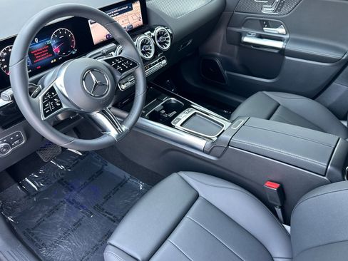 New 2025 Mercedes-Benz GLA 250 image 10