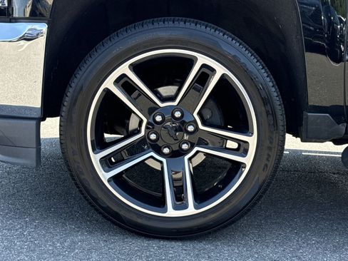 Used 2019 Chevrolet Silverado 1500 LT w/ LPO, Black Pack AWD/4WD image 12