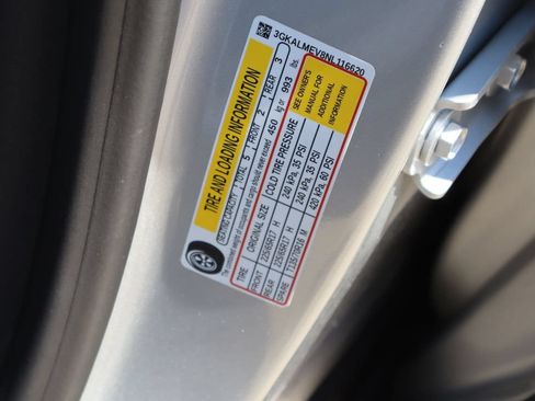 Used 2022 GMC Terrain SLE w/ Driver Convenience Package FWD image 29