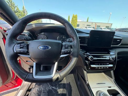 Used 2024 Ford Explorer ST-Line w/ Class IV Trailer Tow Package AWD/4WD image 21