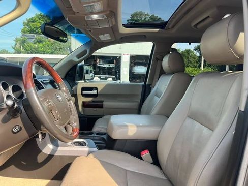 Used 2011 Toyota Sequoia Platinum AWD/4WD image 5