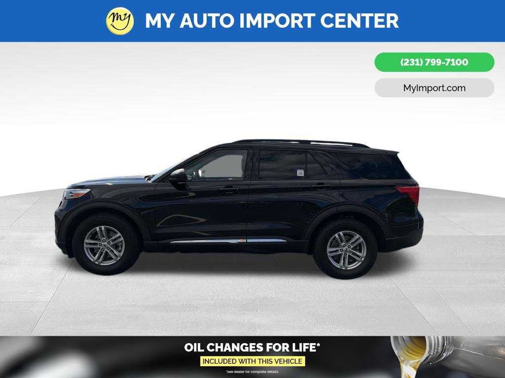 Used 2021 Ford Explorer XLT w/ Equipment Group 202A AWD/4WD image 4