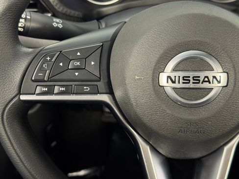 Used 2023 Nissan Sentra SV image 18