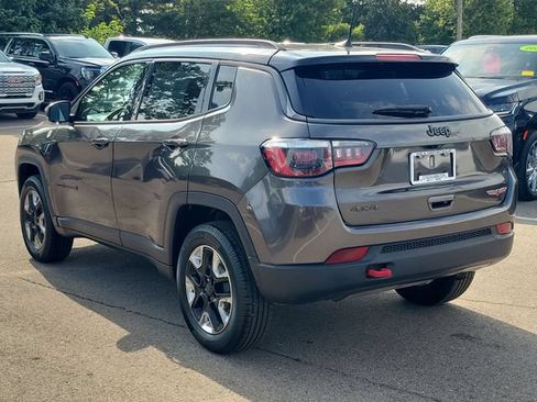 Used 2018 Jeep Compass Trailhawk w/ Leather Interior Group AWD/4WD image 5