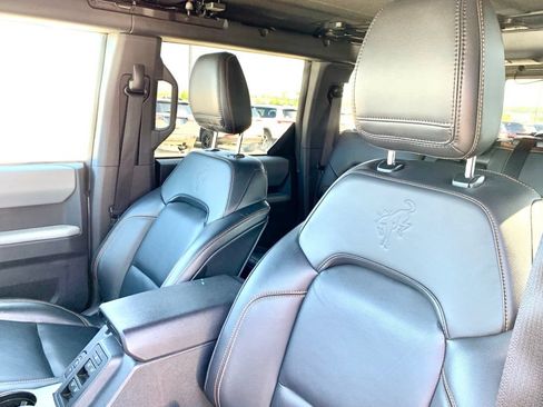 Used 2023 Ford Bronco Badlands AWD/4WD image 14