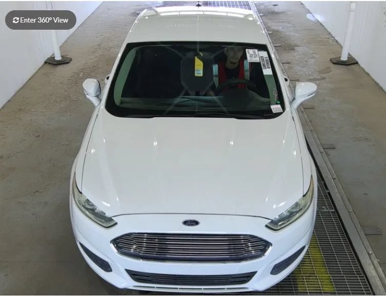 Used 2016 Ford Fusion SE FWD image 4