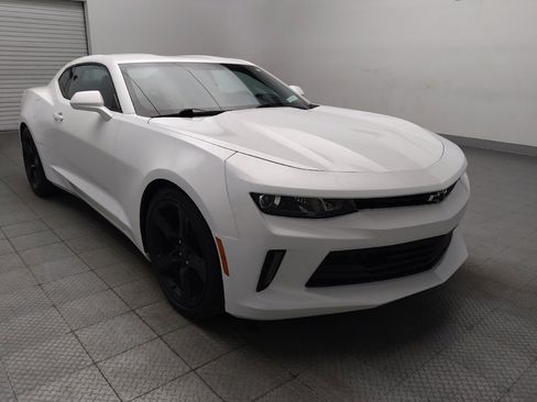 Used 2018 Chevrolet Camaro LT RWD image 13