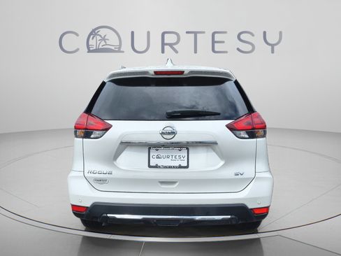 Certified 2019 Nissan Rogue SV FWD image 6