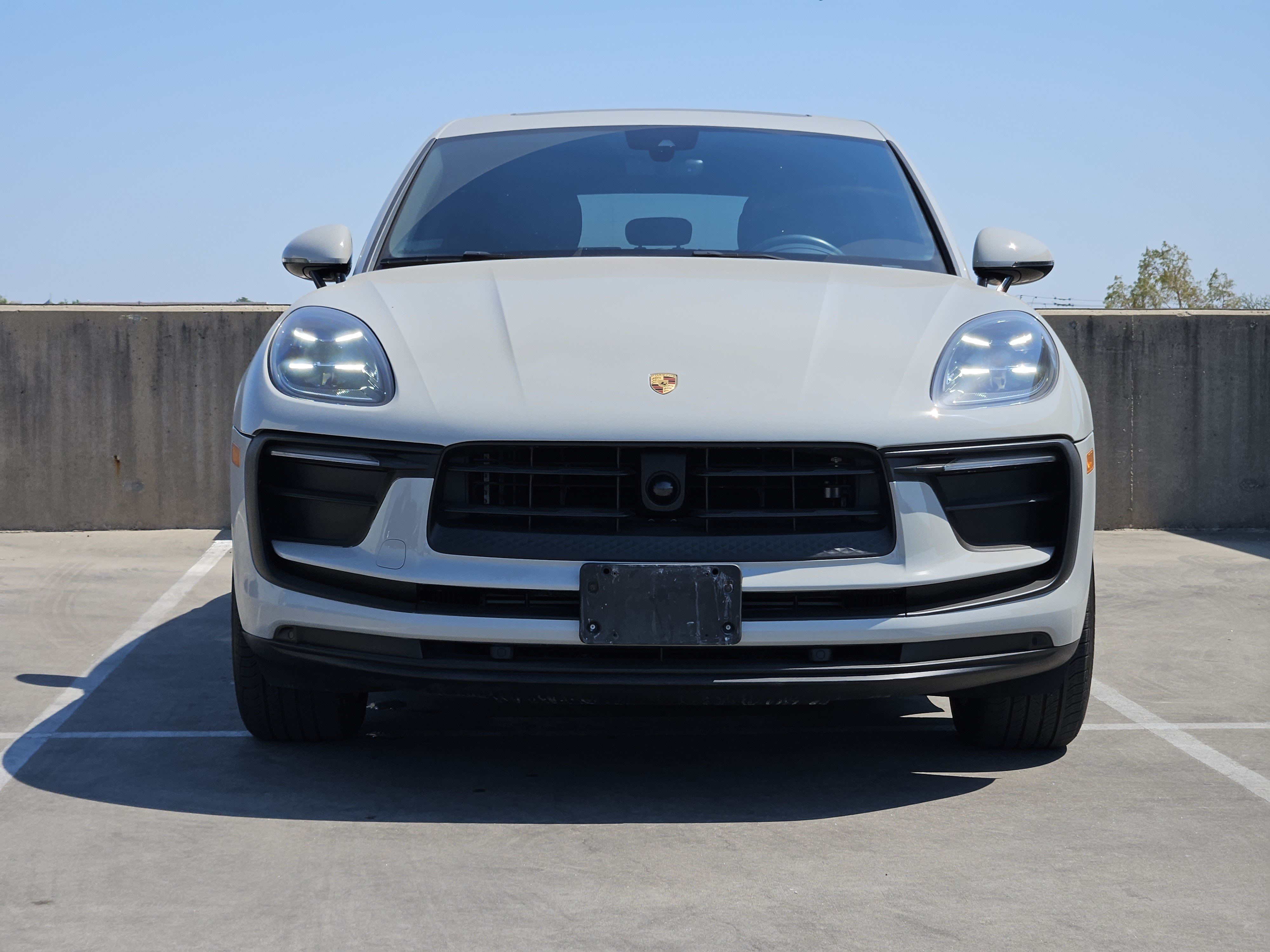 Certified 2023 Porsche Macan AWD/4WD image 11