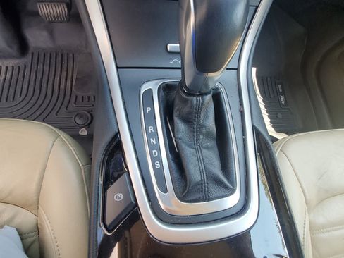 Used 2016 Ford Edge SEL w/ Equipment Group 201A FWD image 16