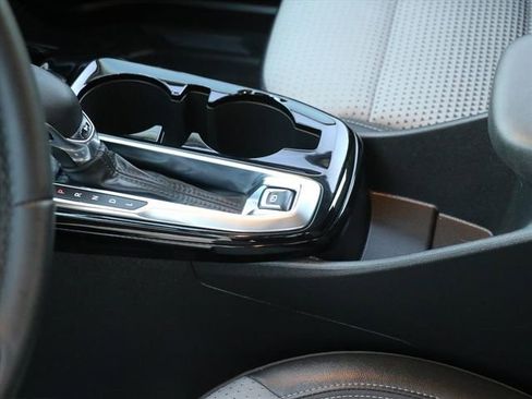 Used 2024 Chevrolet Trax LT w/ Driver Confidence Package image 29