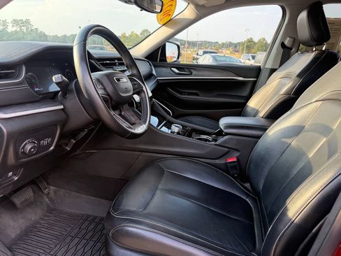 Used 2022 Jeep Grand Cherokee L Limited RWD image 4