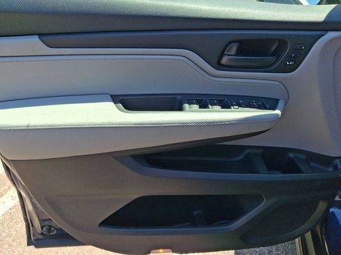Certified 2018 Honda Odyssey EX-L image 13