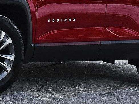 Used 2025 Chevrolet Equinox LT image 25