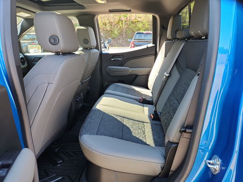 Used 2024 Chevrolet Colorado ZR2 image 37