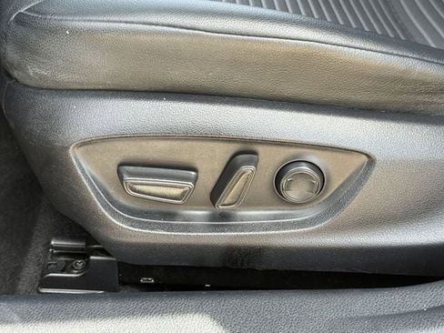 Used 2022 Toyota Camry SE FWD image 25