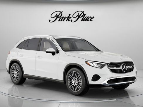 Certified 2026 Mercedes-Benz GLC 300 image 31