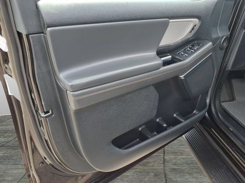 Used 2025 Ford Expedition Active AWD/4WD image 15