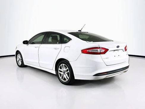 Used 2016 Ford Fusion SE image 4