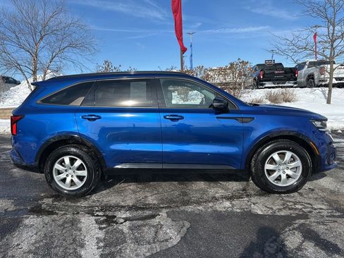 Used 2022 Kia Sorento S image 16