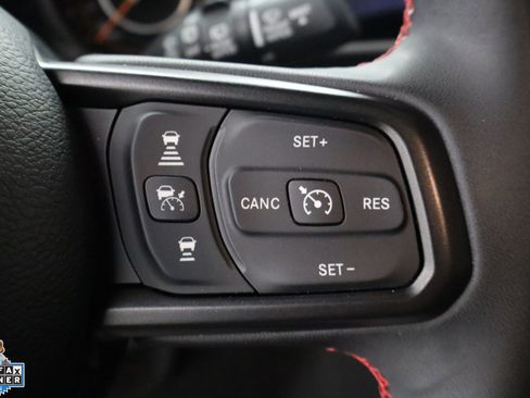 Used 2024 Jeep Wrangler Unlimited Rubicon AWD/4WD image 16