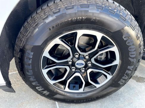 Used 2022 Ford Expedition Max XLT AWD/4WD image 6