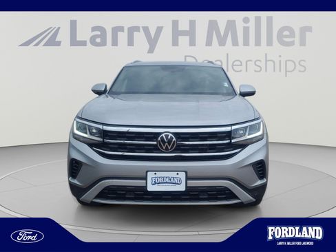 Used 2021 Volkswagen Atlas Cross Sport SE AWD/4WD image 8