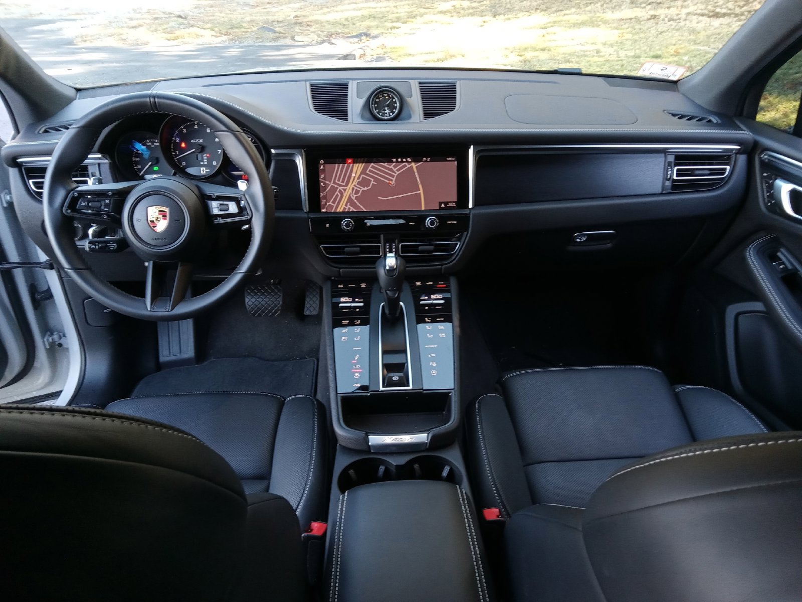 Used 2026 Porsche Macan GTS AWD/4WD image 15