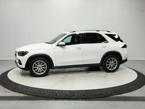 Used 2024 Mercedes-Benz GLE 450e 4MATIC image 5