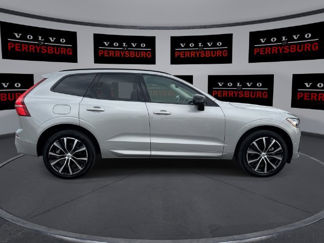 Used 2024 Volvo XC60 B5 Plus w/ Protection Package Premier AWD/4WD image 9