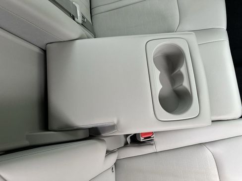 Used 2025 Kia Sorento S w/ Panoramic Sunroof Package image 30