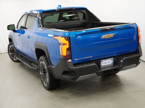 New 2026 Chevrolet Silverado EV LT AWD/4WD image 35