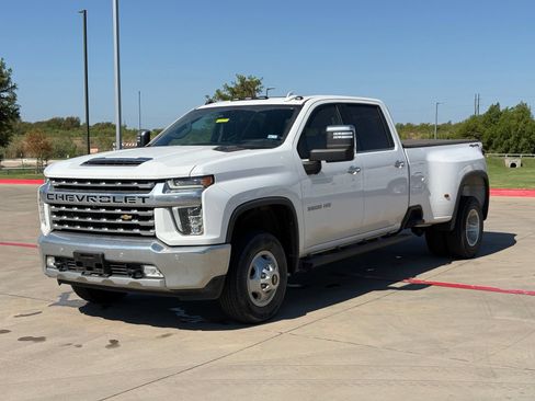Used 2021 Chevrolet Silverado 3500 LTZ w/ LTZ Convenience Package AWD/4WD image 3