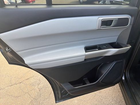 Used 2024 Ford Explorer XLT w/ Equipment Group 202A AWD/4WD image 12