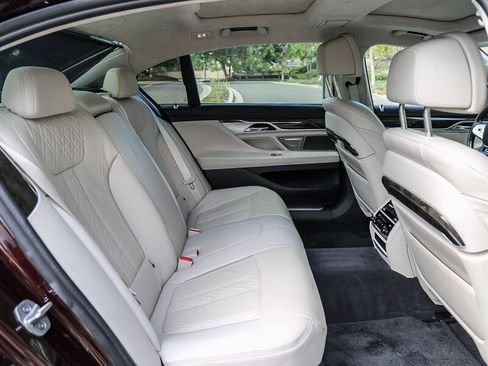 Used 2020 BMW 750i xDrive w/ Executive Package image 24